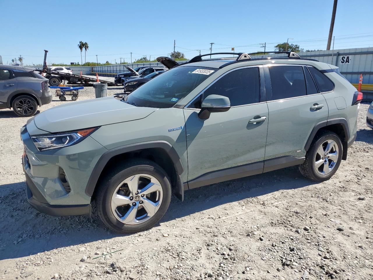 TOYOTA RAV4 XLE PREMIUM