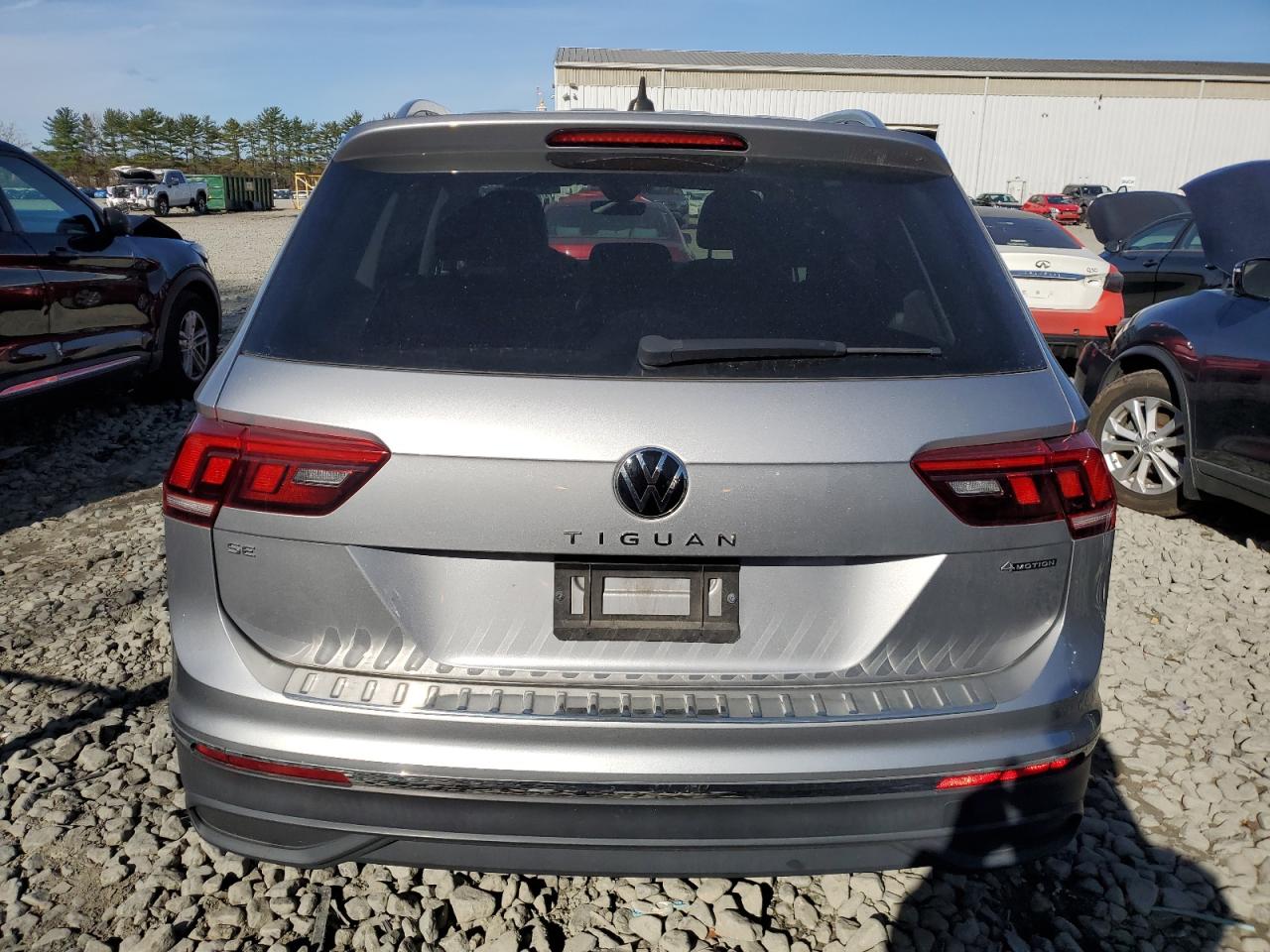 VOLKSWAGEN TIGUAN SE