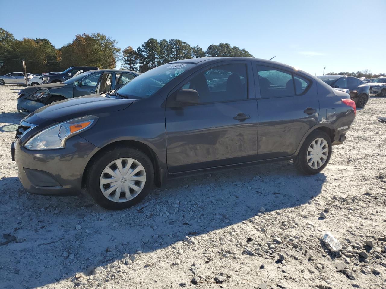 NISSAN VERSA S