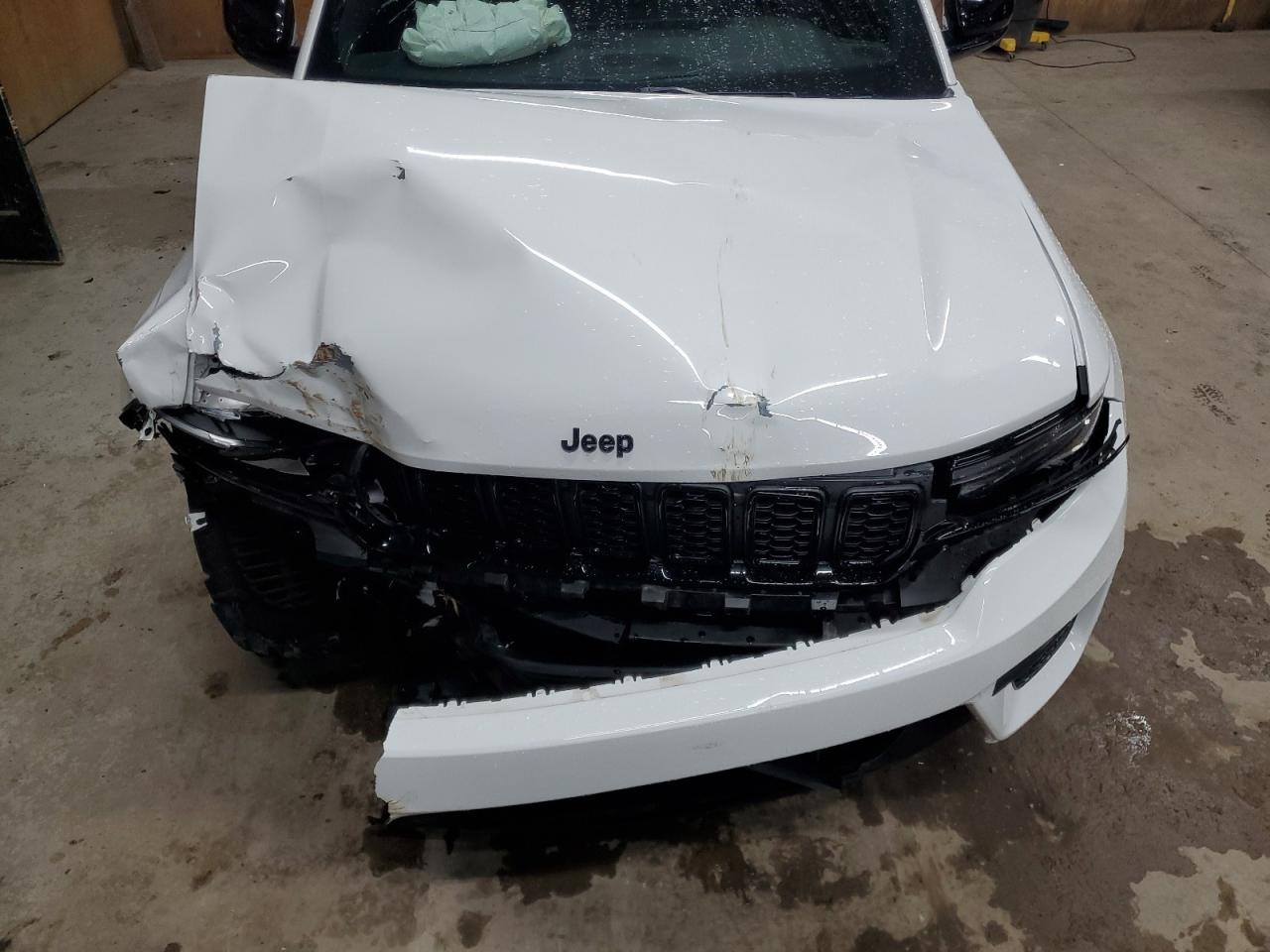 JEEP GRAND CHEROKEE LAREDO