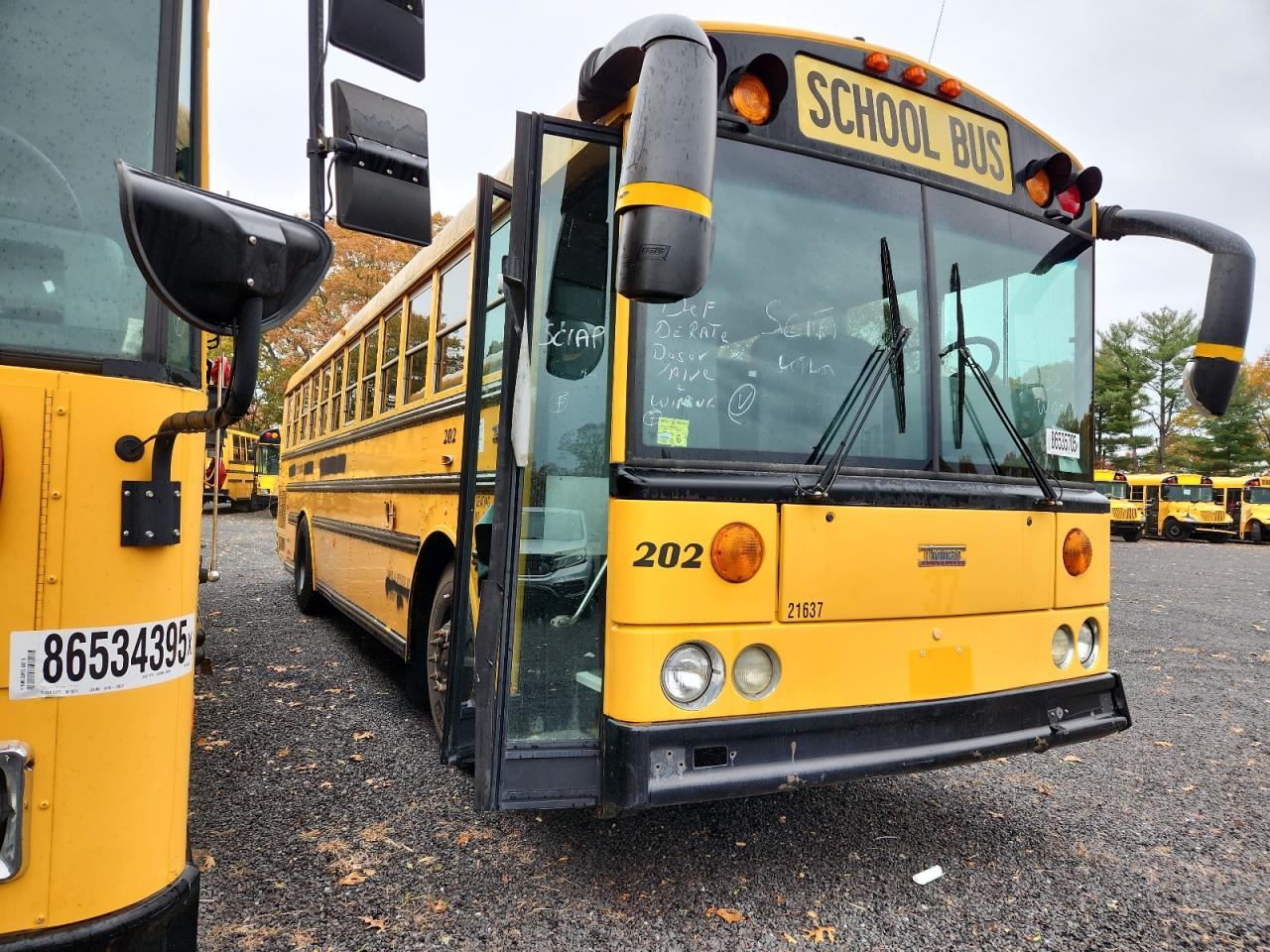 Lot #3280890513 2012 THOMAS SAF-T-LINER HDX