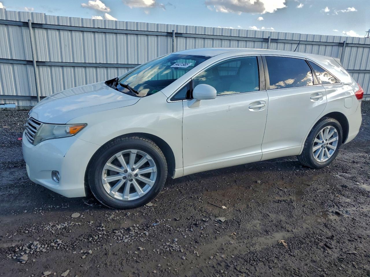 TOYOTA VENZA LE