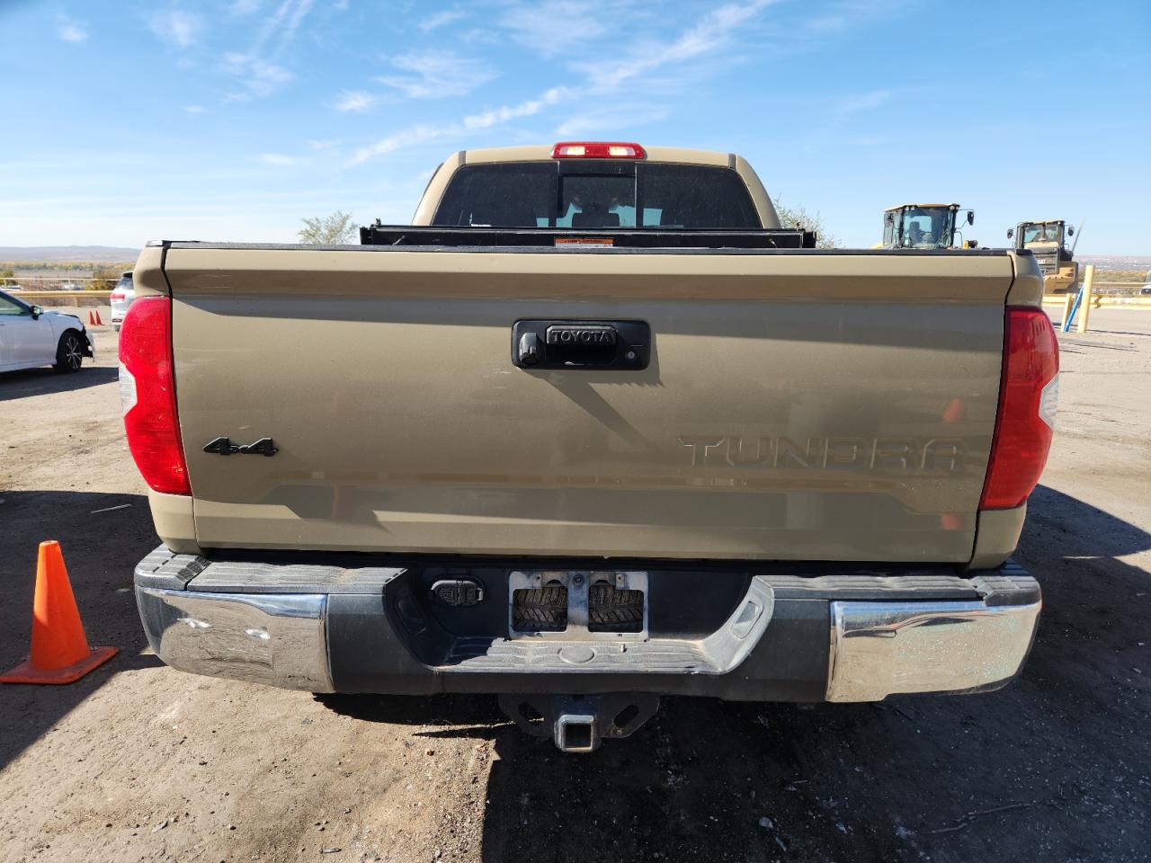 TOYOTA TUNDRA DOUBLE CAB SR