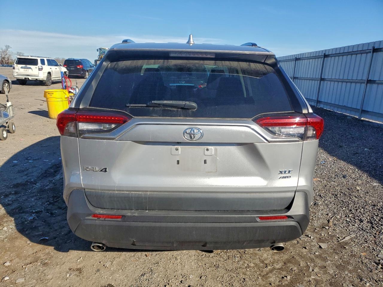 TOYOTA RAV4 XLE