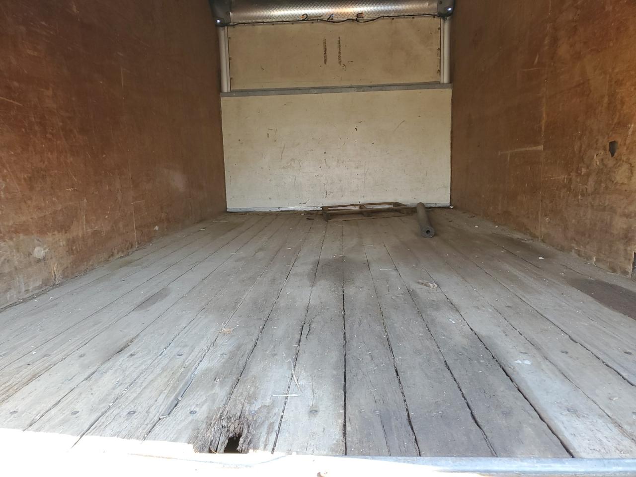 FORD ECONOLINE E450 SUPER DUTY CUTAWAY VAN