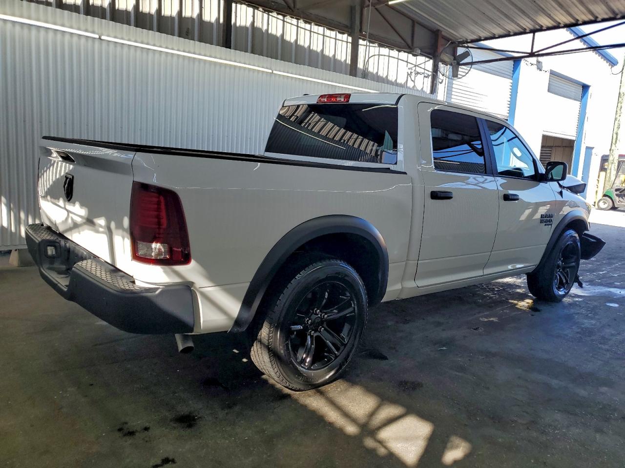 RAM 1500 SLT