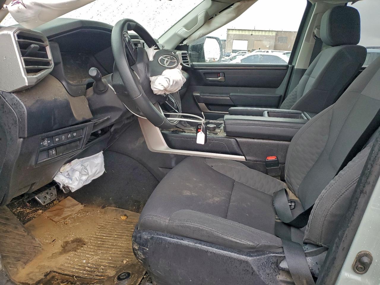 TOYOTA TUNDRA CREWMAX SR