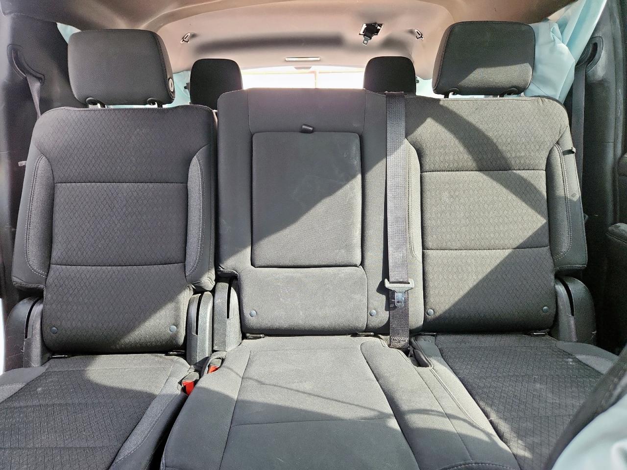 CHEVROLET SUBURBAN K1500 LS