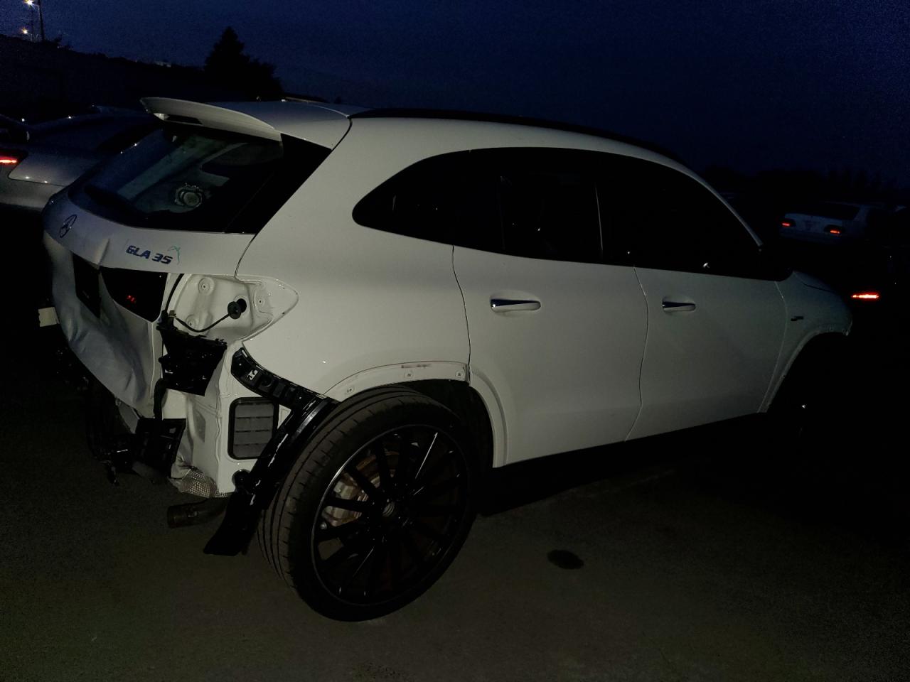 MERCEDES-BENZ GLA-CLASS 35 AMG