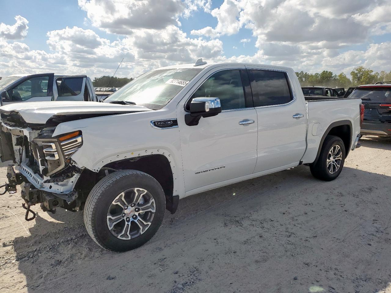 GMC SIERRA C1500 SLT