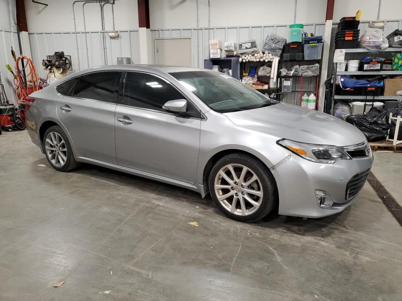 TOYOTA AVALON XLE