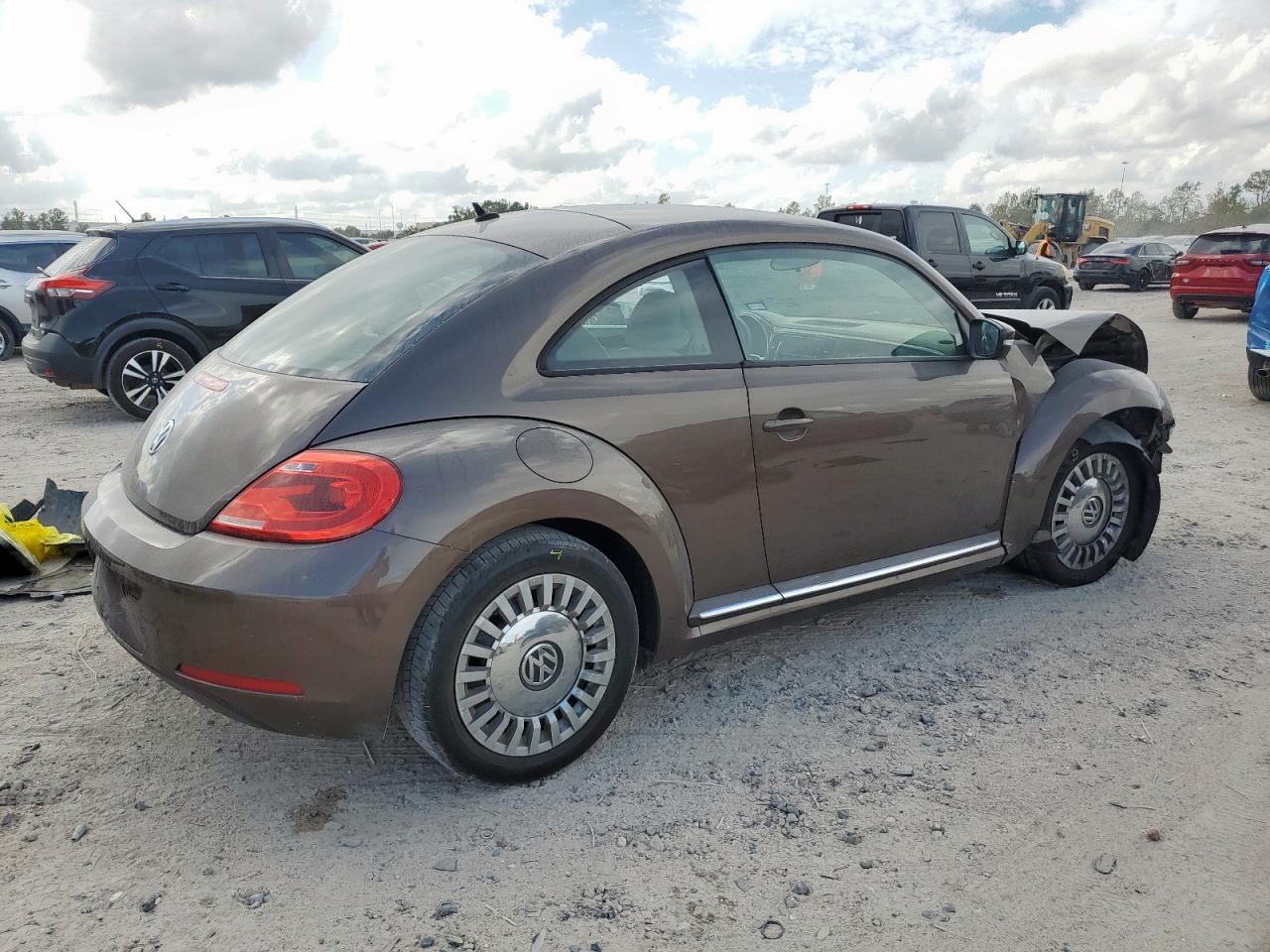 VOLKSWAGEN BEETLE