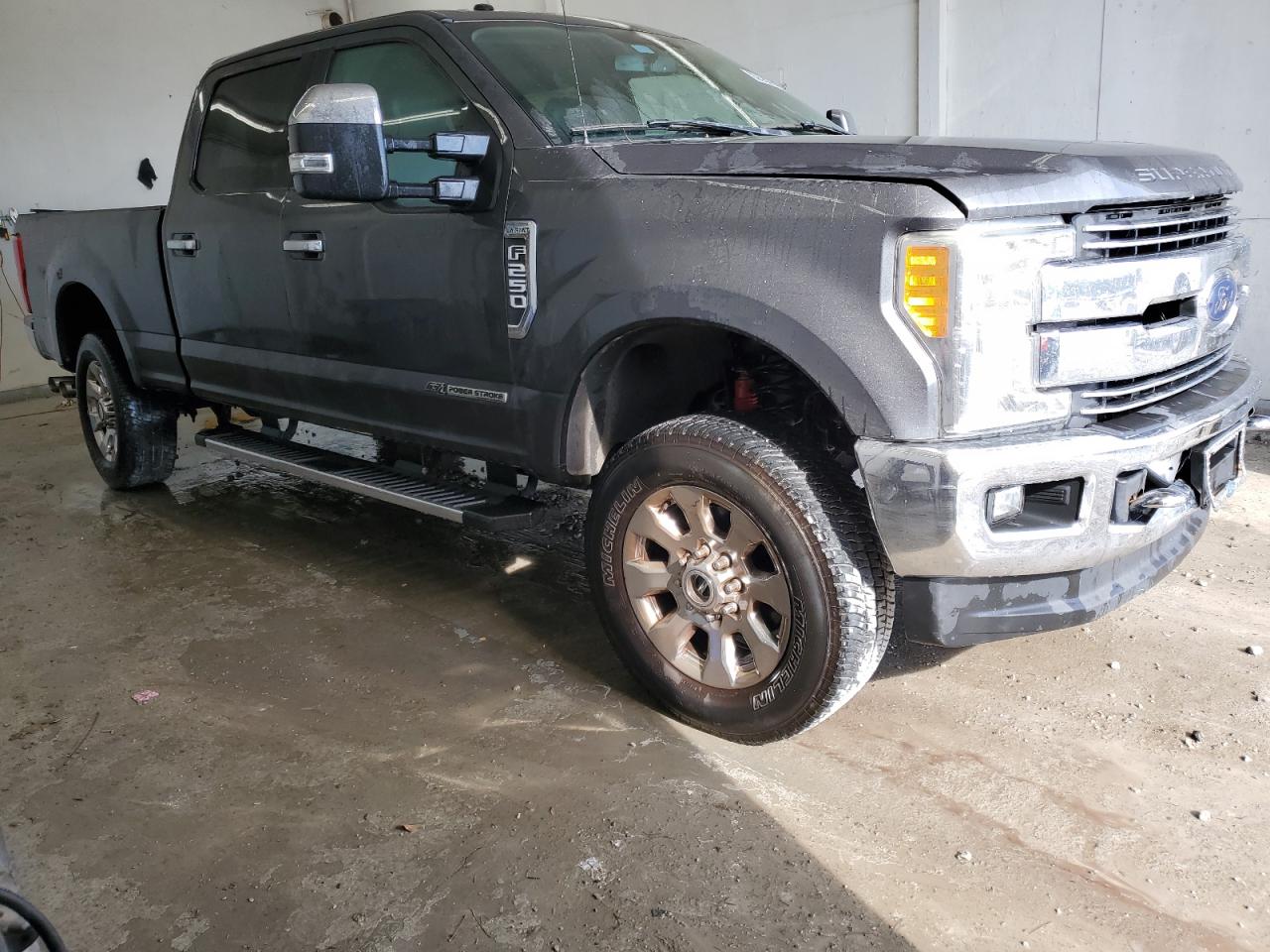 FORD F-250 SUPER DUTY