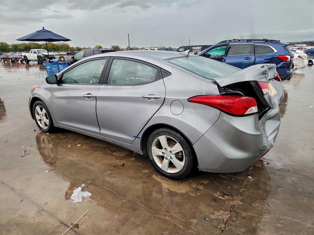 HYUNDAI ELANTRA GLS