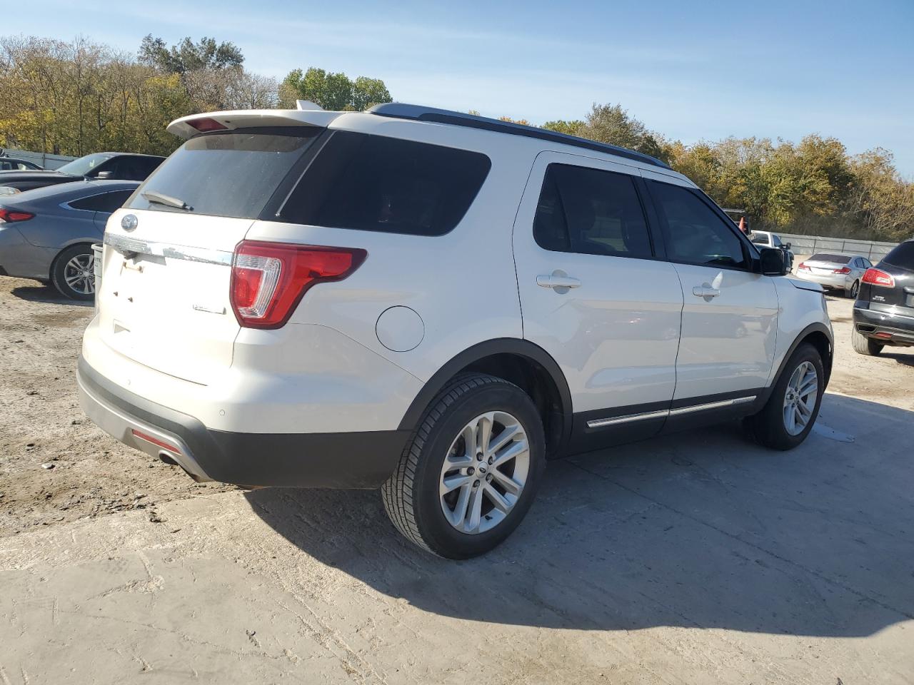 FORD EXPLORER XLT