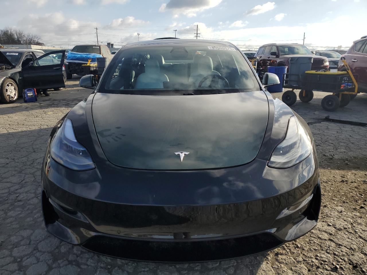 TESLA MODEL 3