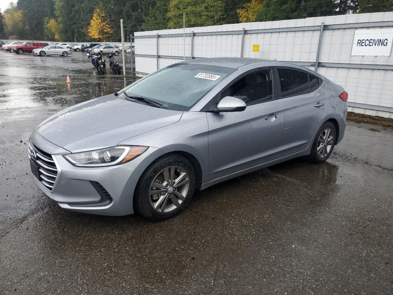 HYUNDAI ELANTRA SE
