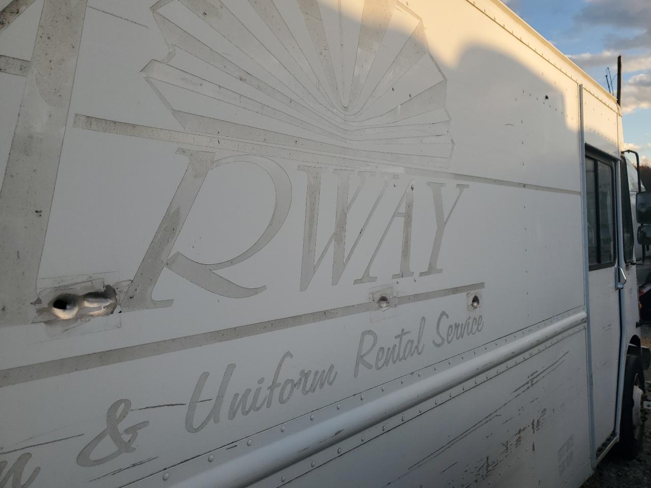 Lot #3291207981 2008 WORKHORSE CUSTOM CHASSIS COMMERCIAL