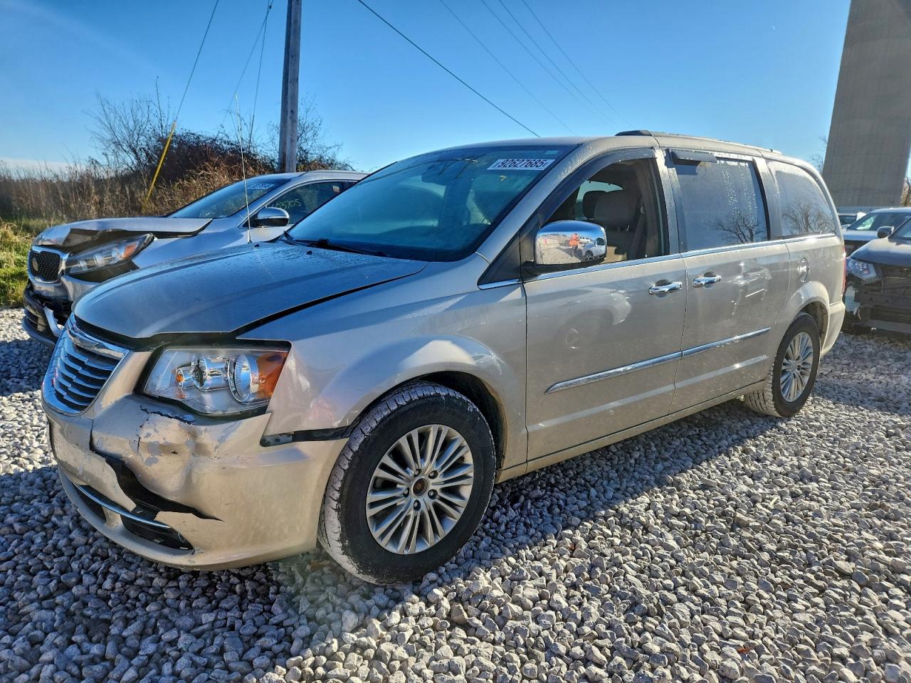CHRYSLER TOWN & COUNTRY TOURING L