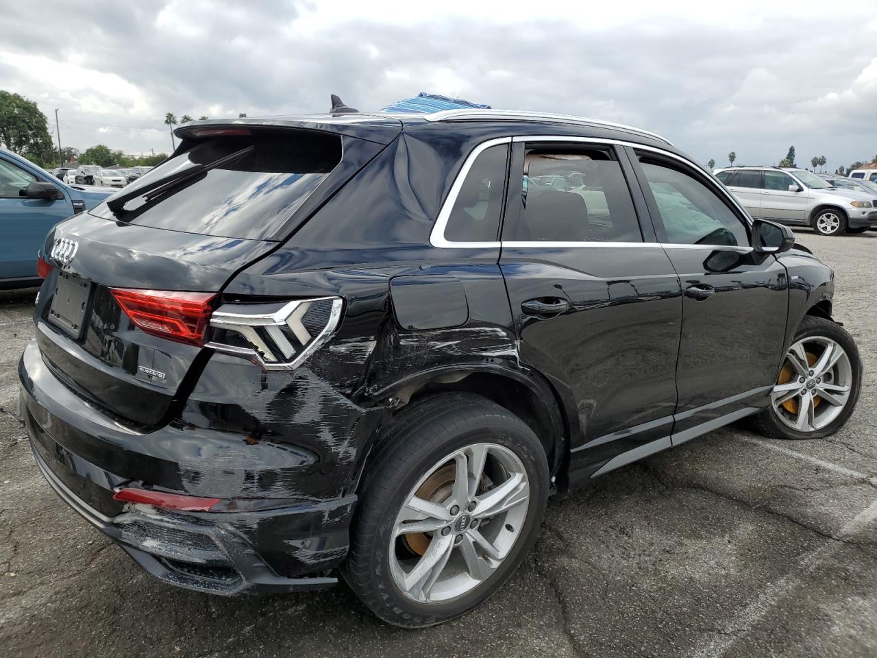 AUDI Q3 PREMIUM S LINE