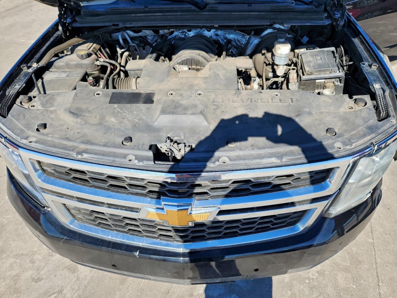 CHEVROLET SUBURBAN C1500 LT