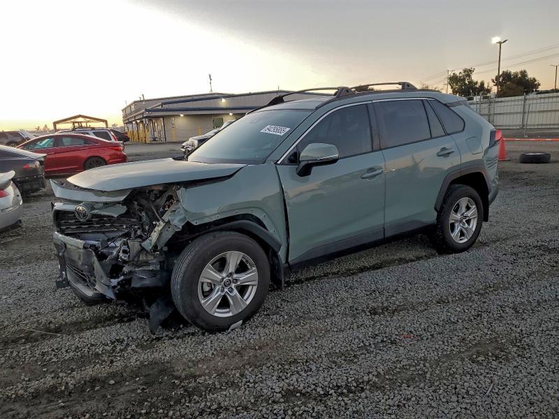 Global Auto Auctions: 2021 TOYOTA RAV4 XLE