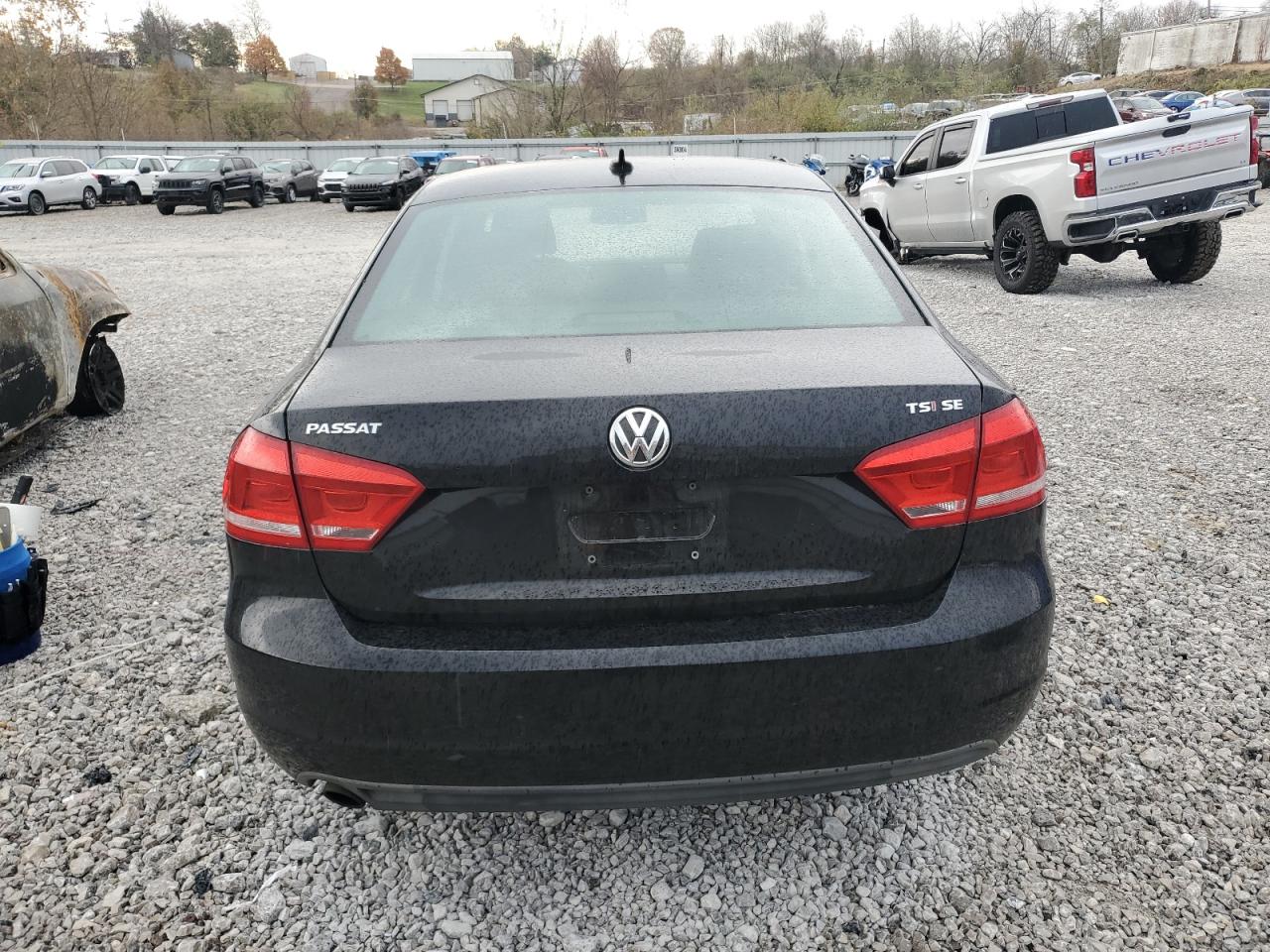 VOLKSWAGEN PASSAT SE