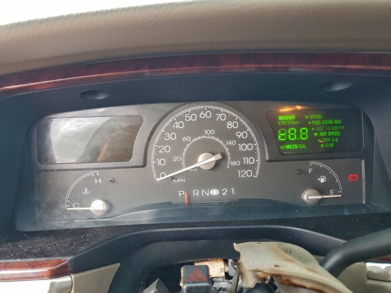 2003 LINCOLN TOWN CAR E #3302756353