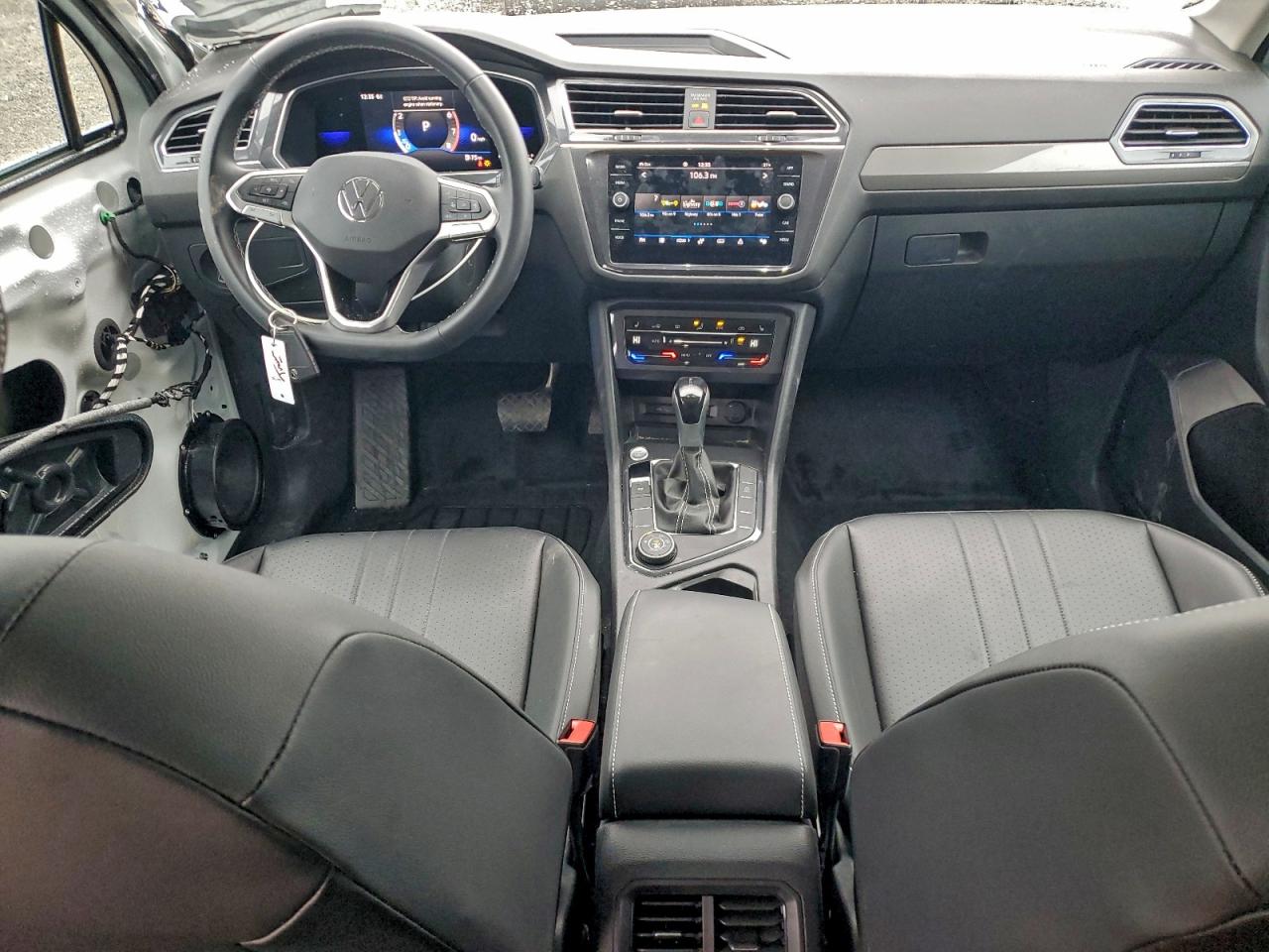 VOLKSWAGEN TIGUAN SE