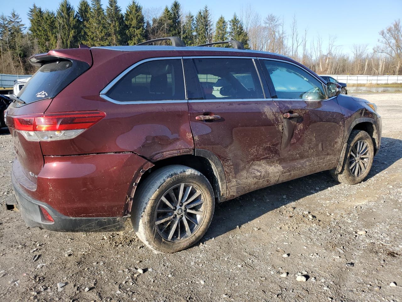 TOYOTA HIGHLANDER SE