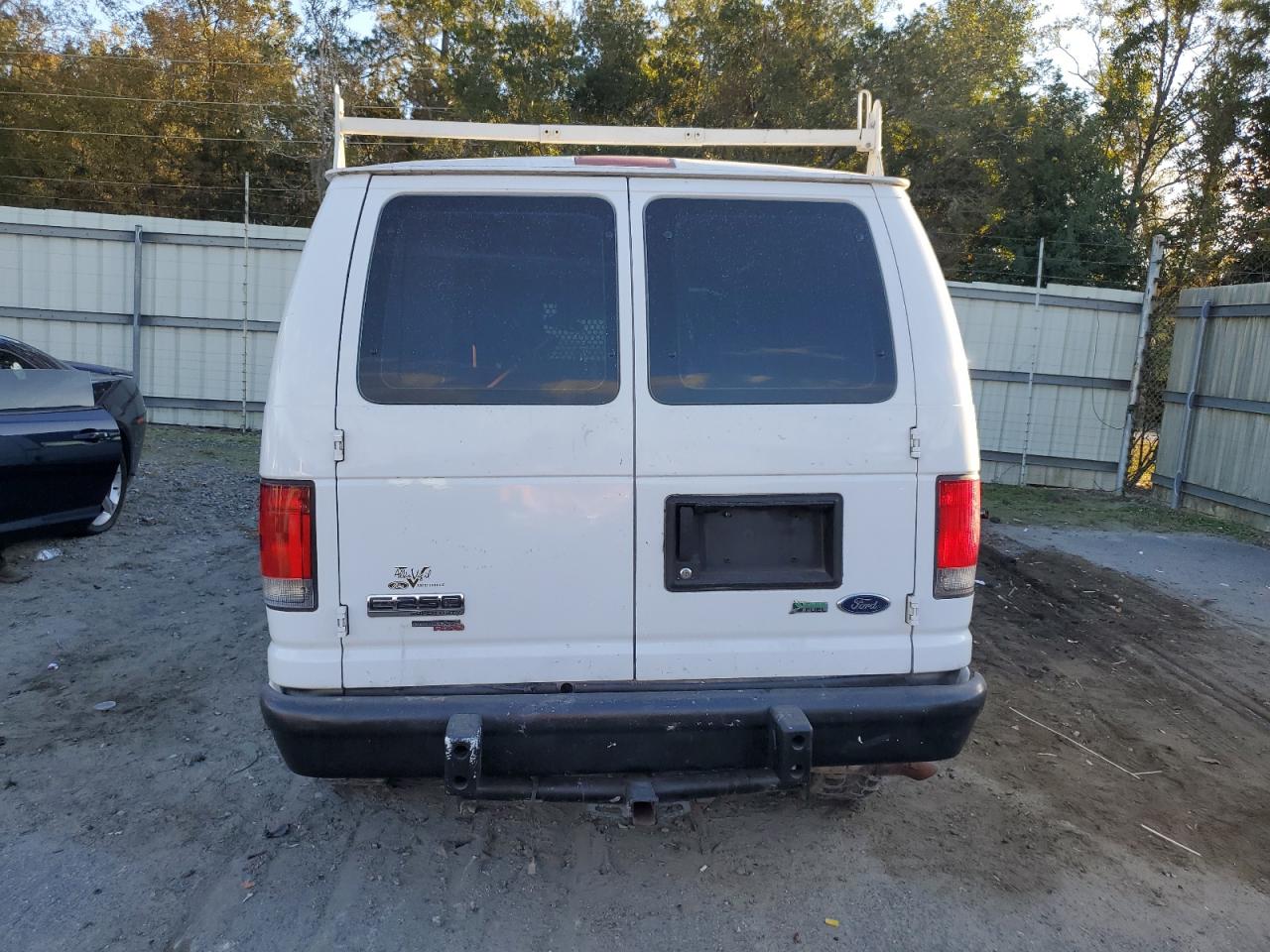 FORD ECONOLINE E250 VAN
