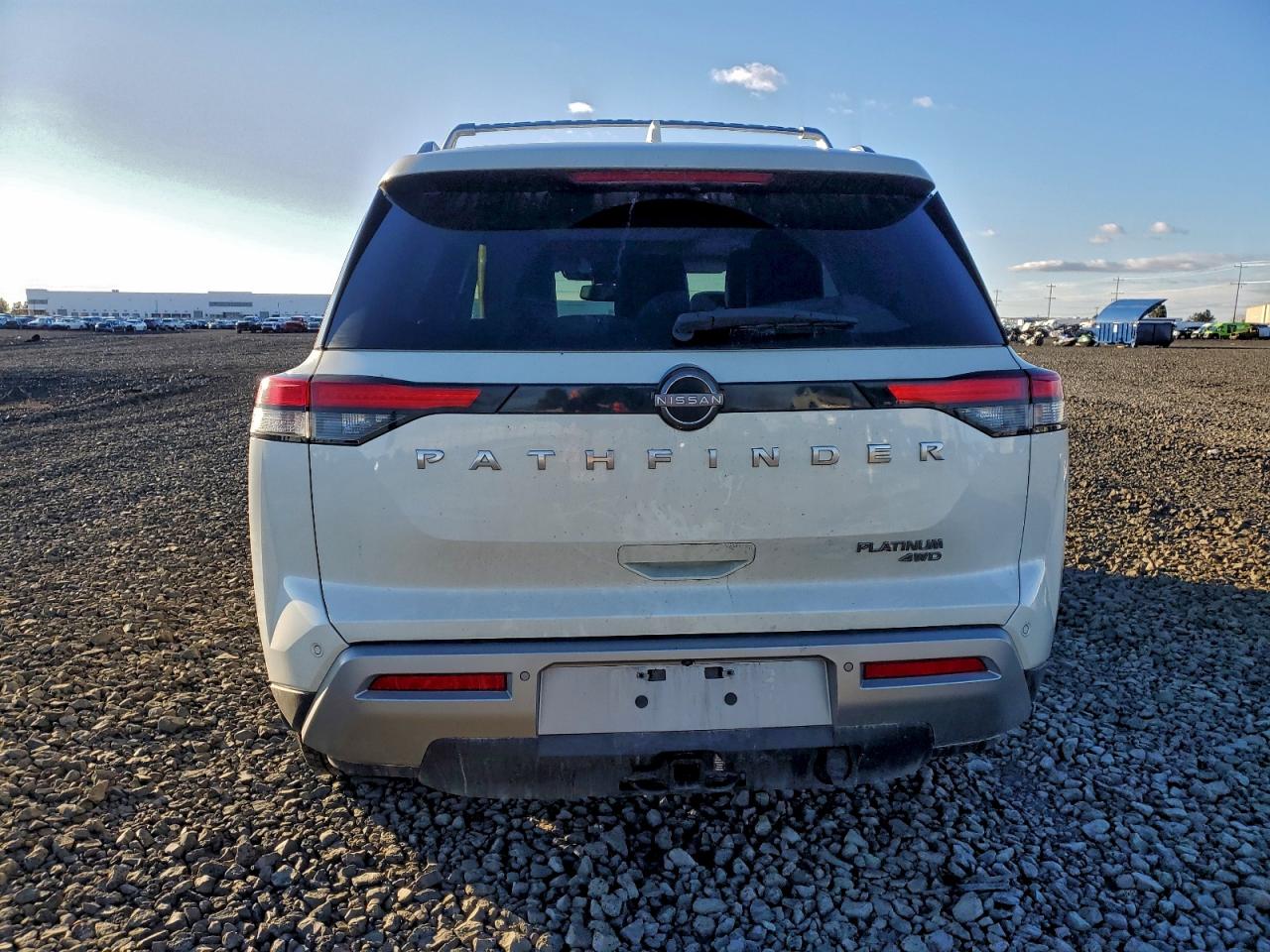 NISSAN PATHFINDER PLATINUM