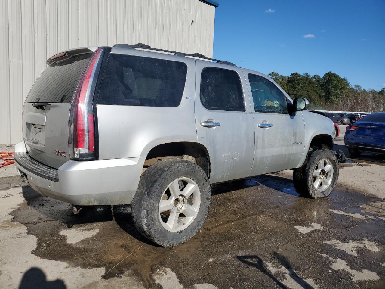 GMC YUKON SLT