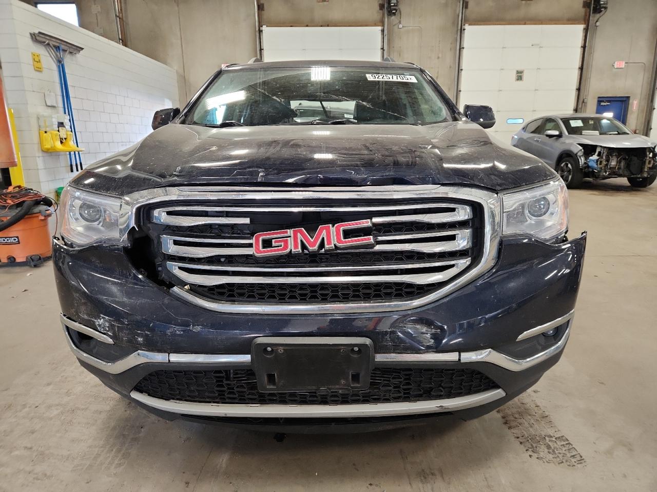 GMC ACADIA SLT-1
