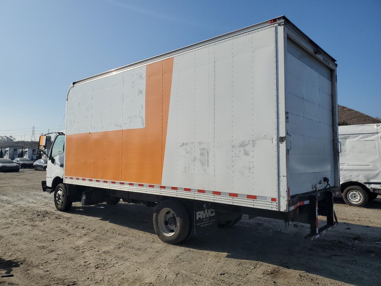 Lot #3293268464 2018 HINO 195