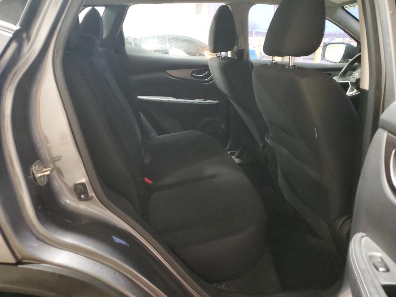 NISSAN ROGUE SPORT S