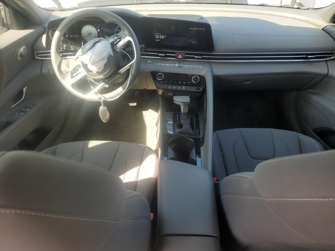 HYUNDAI ELANTRA BLUE