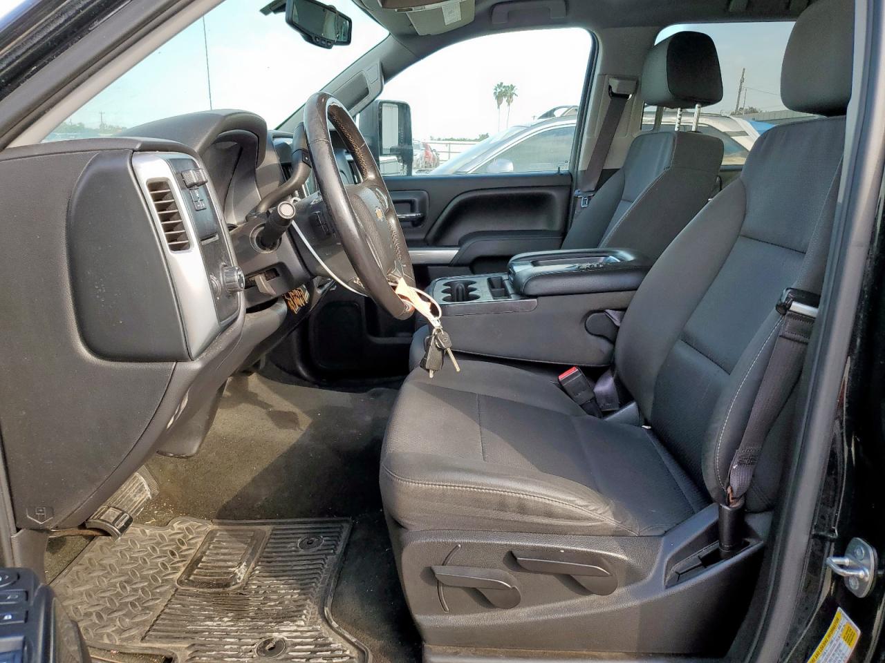 CHEVROLET SILVERADO C1500 LT