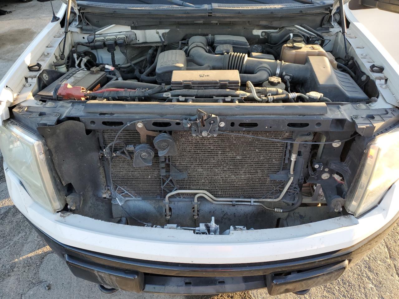 FORD F-150 SUPER CAB