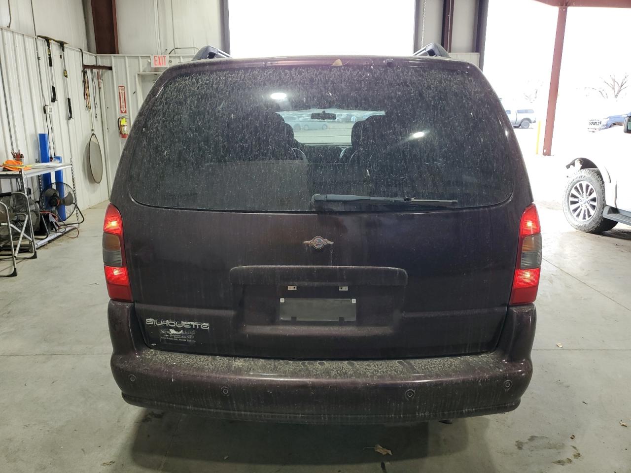 Lot #3291401131 2004 OLDSMOBILE SILHOUETTE