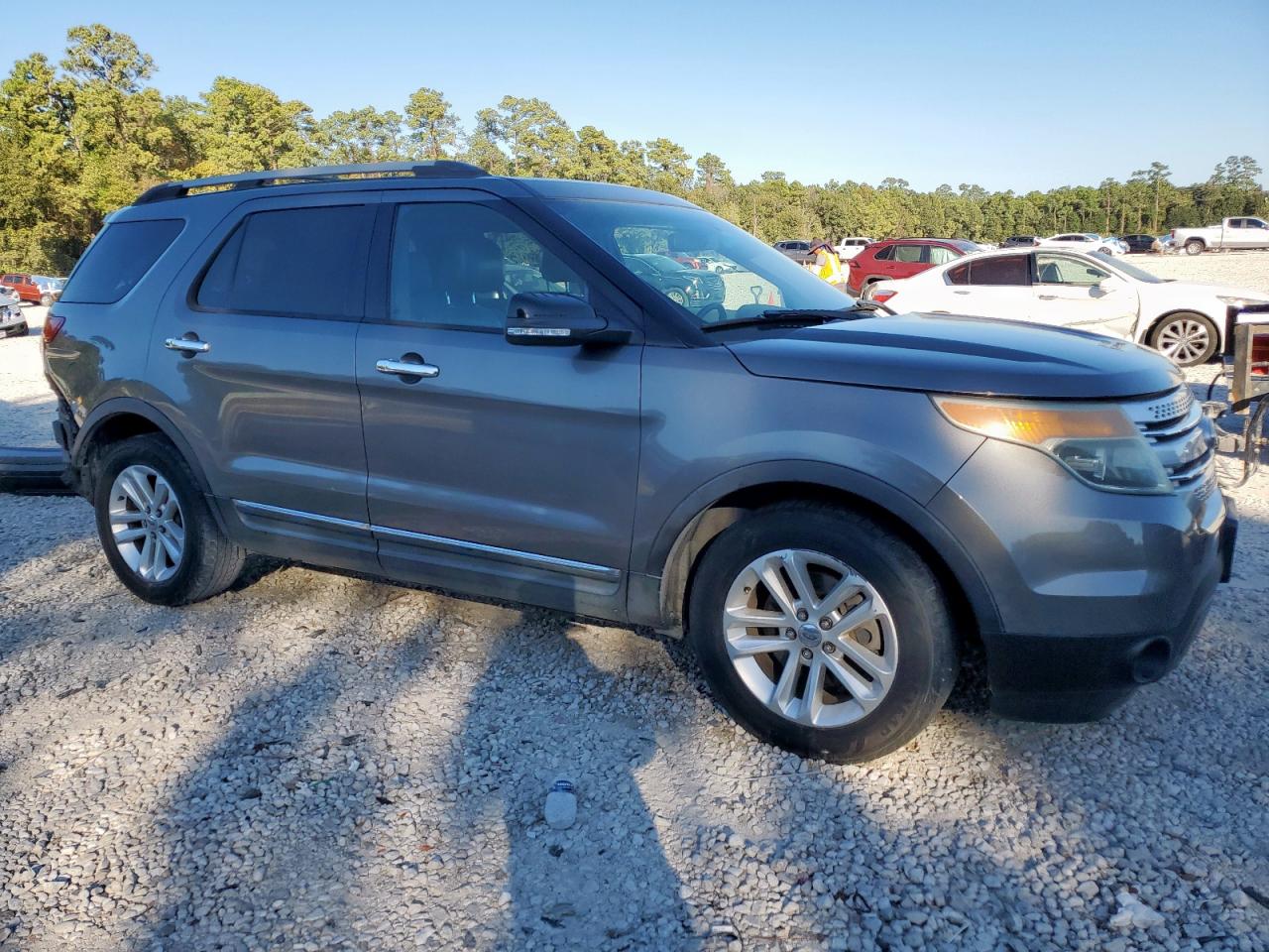 FORD EXPLORER XLT