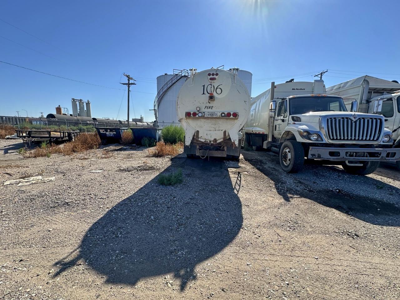 Lot #3294614027 2006 INTERNATIONAL 7000 7400