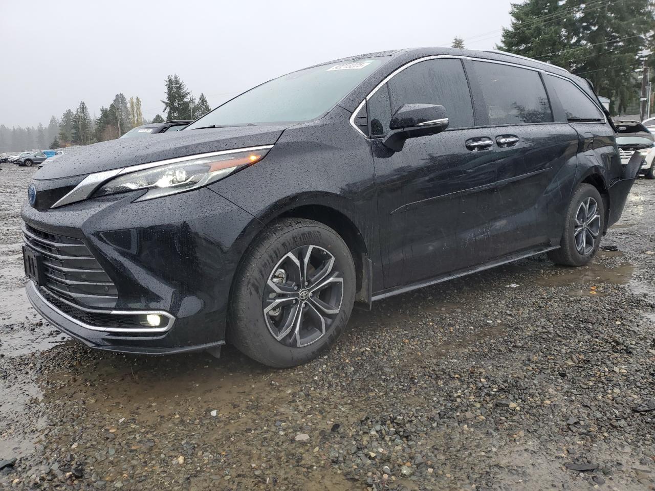 TOYOTA SIENNA LIMITED