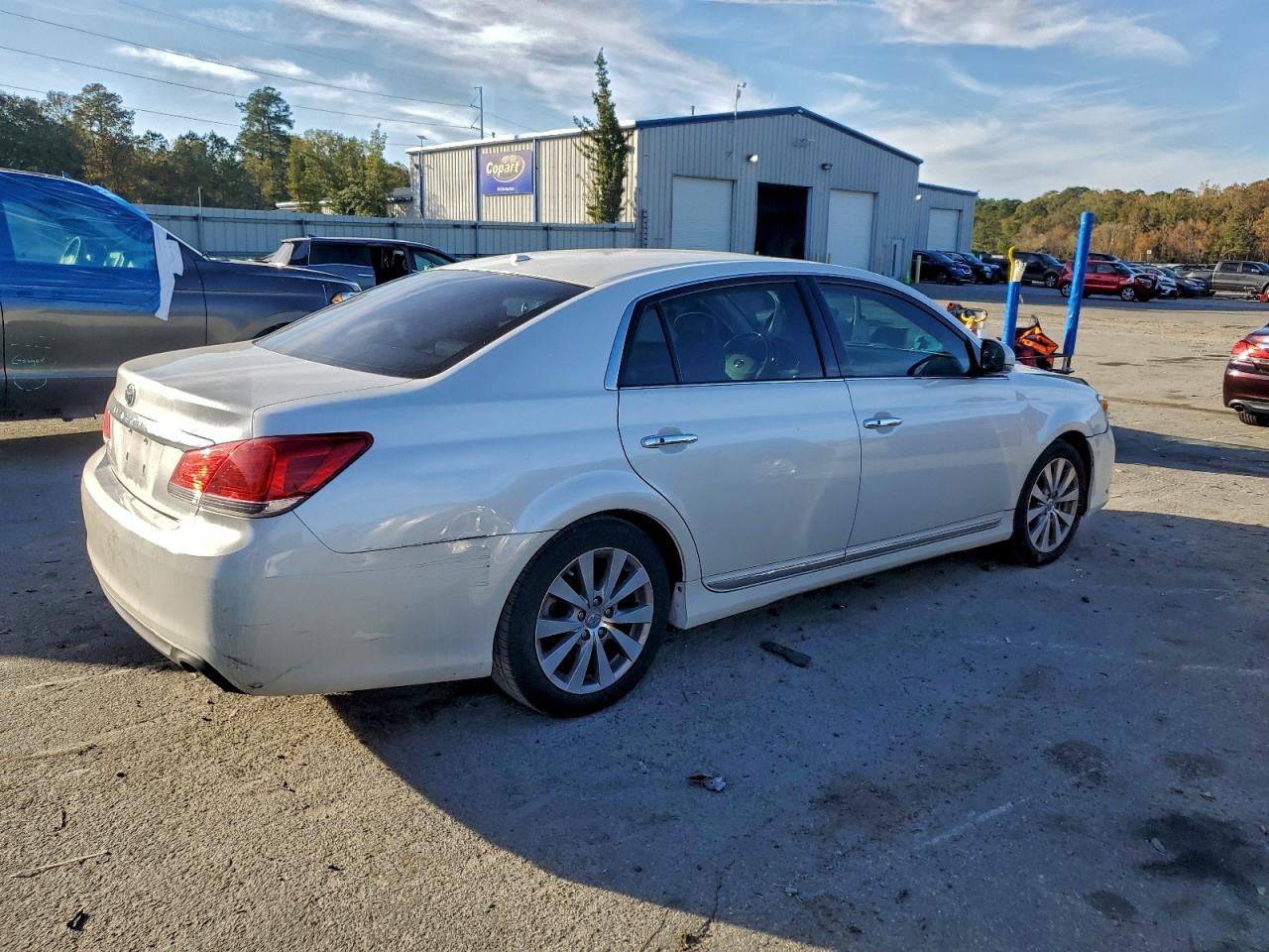 TOYOTA AVALON BASE