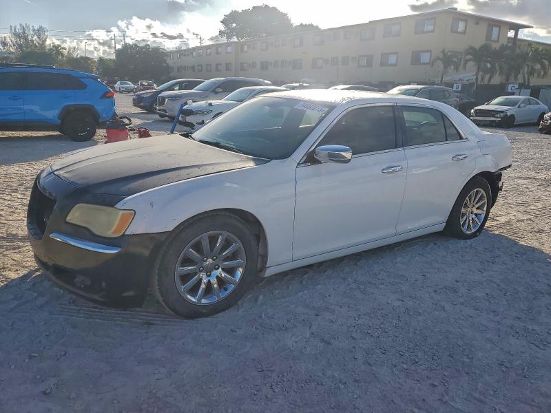 2014 CHRYSLER 300C #3304364588
