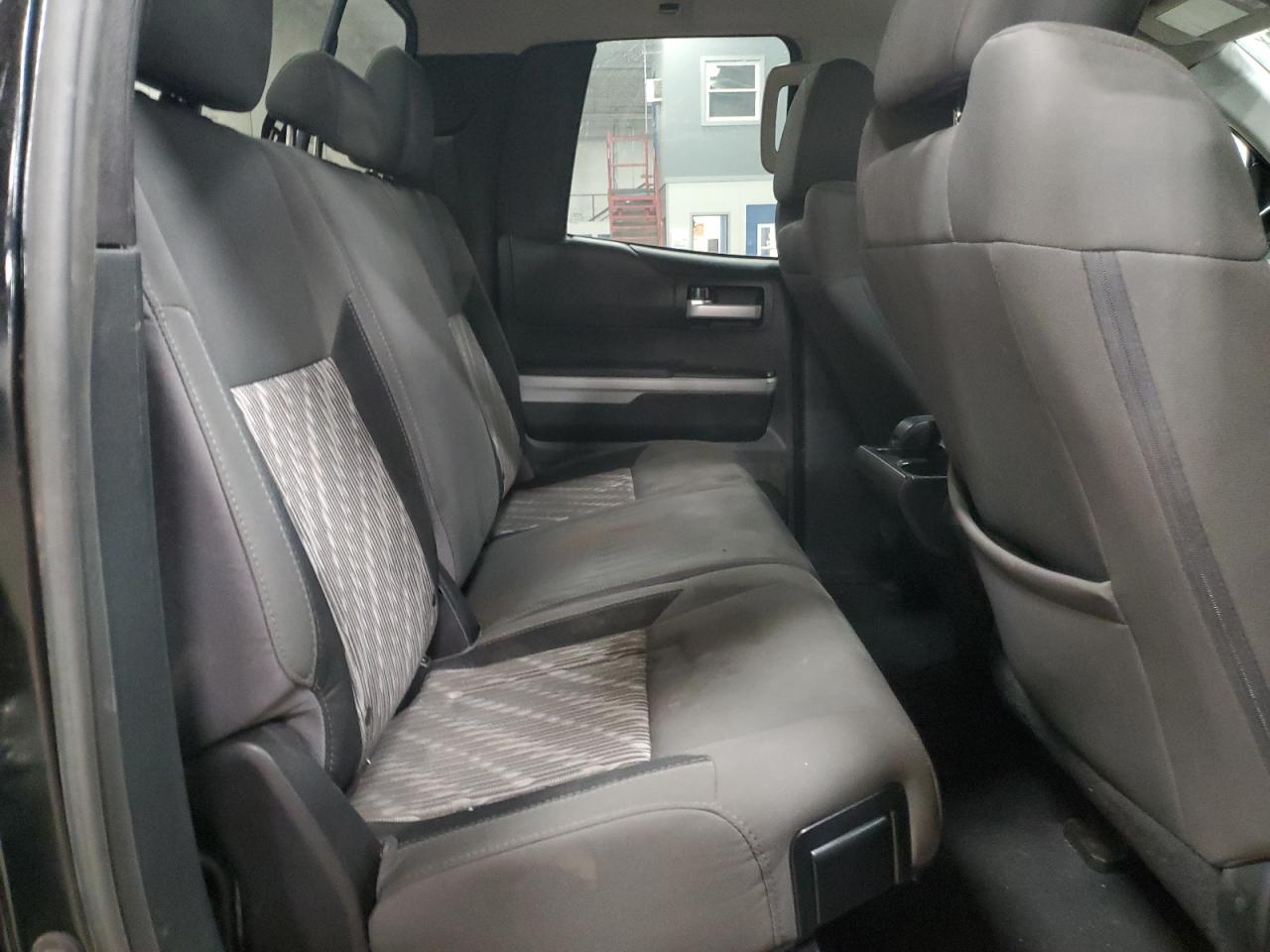 TOYOTA TUNDRA DOUBLE CAB SR