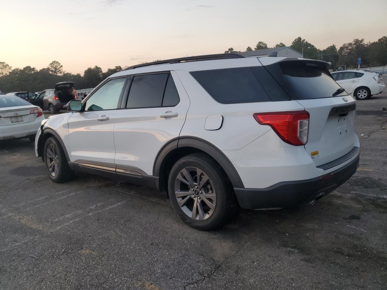 FORD EXPLORER XLT