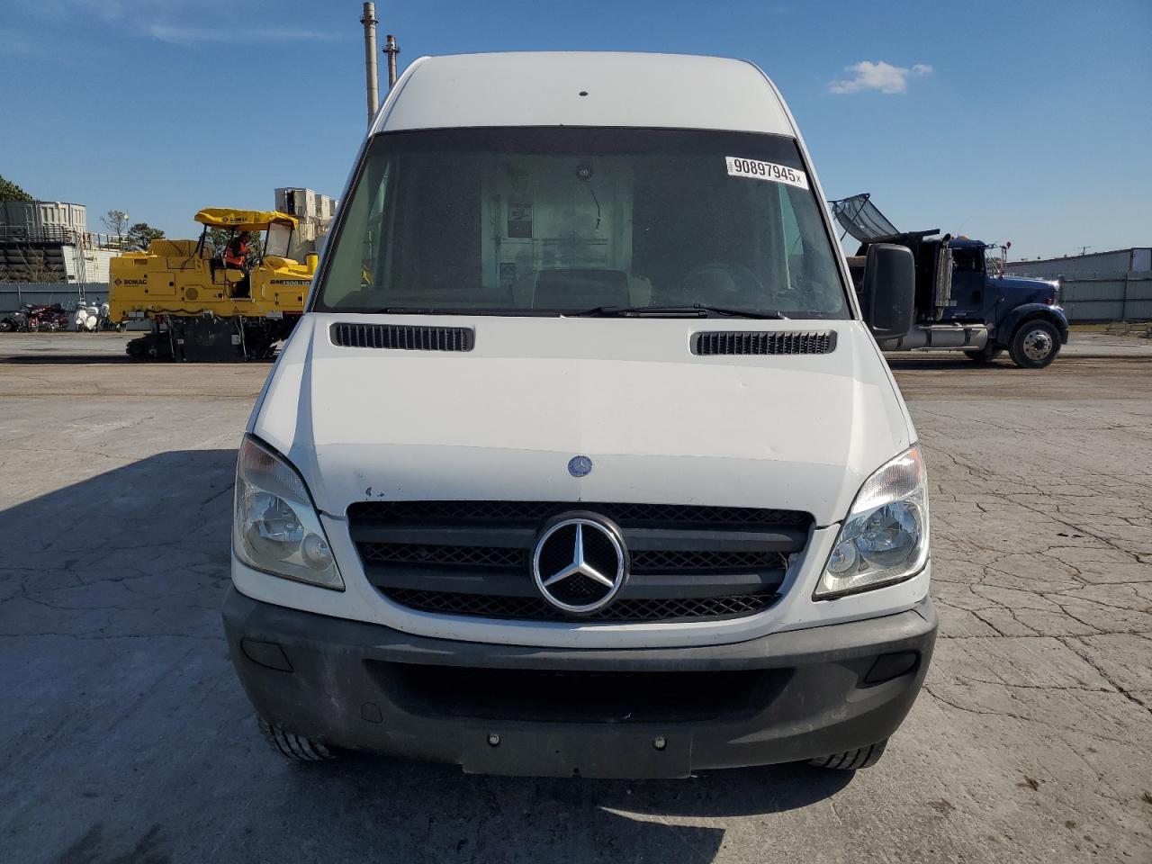 MERCEDES-BENZ SPRINTER 2500