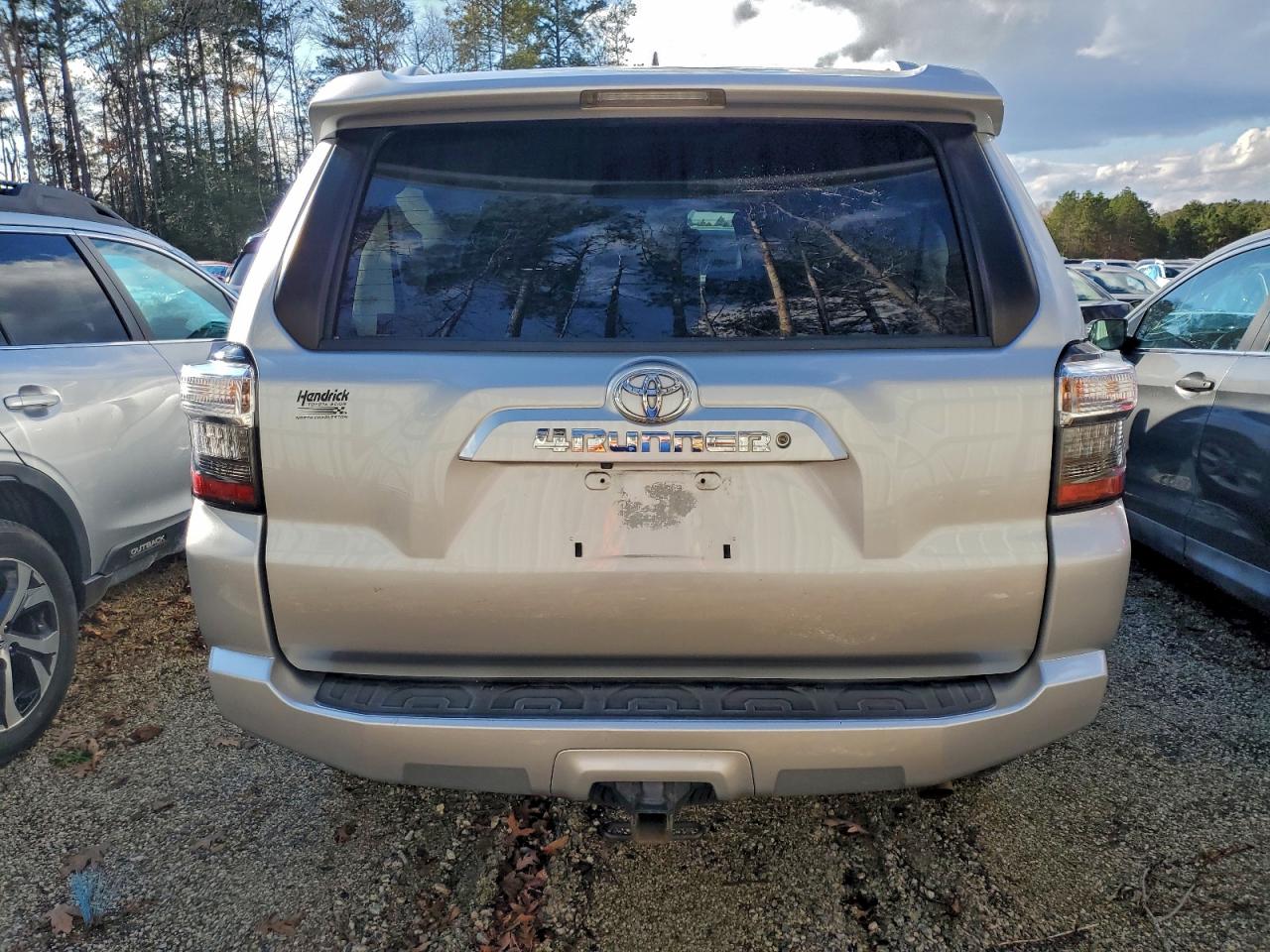 TOYOTA 4RUNNER SR5/SR5 PREMIUM