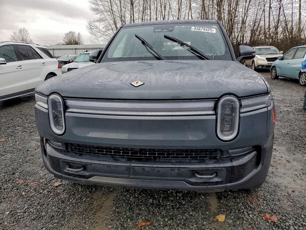 RIVIAN R1S ADVENTURE